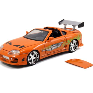 اسباب بازی ماشین فلزی تویوتا مدل Toyota Supra و فیگور فلزی Fast & Furious با مقیاس 1:24_اسباب بازی